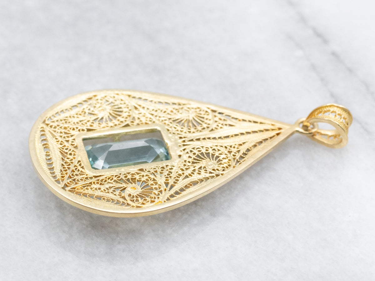 Stunning 18K Gold Aquamarine Filigree Pendant