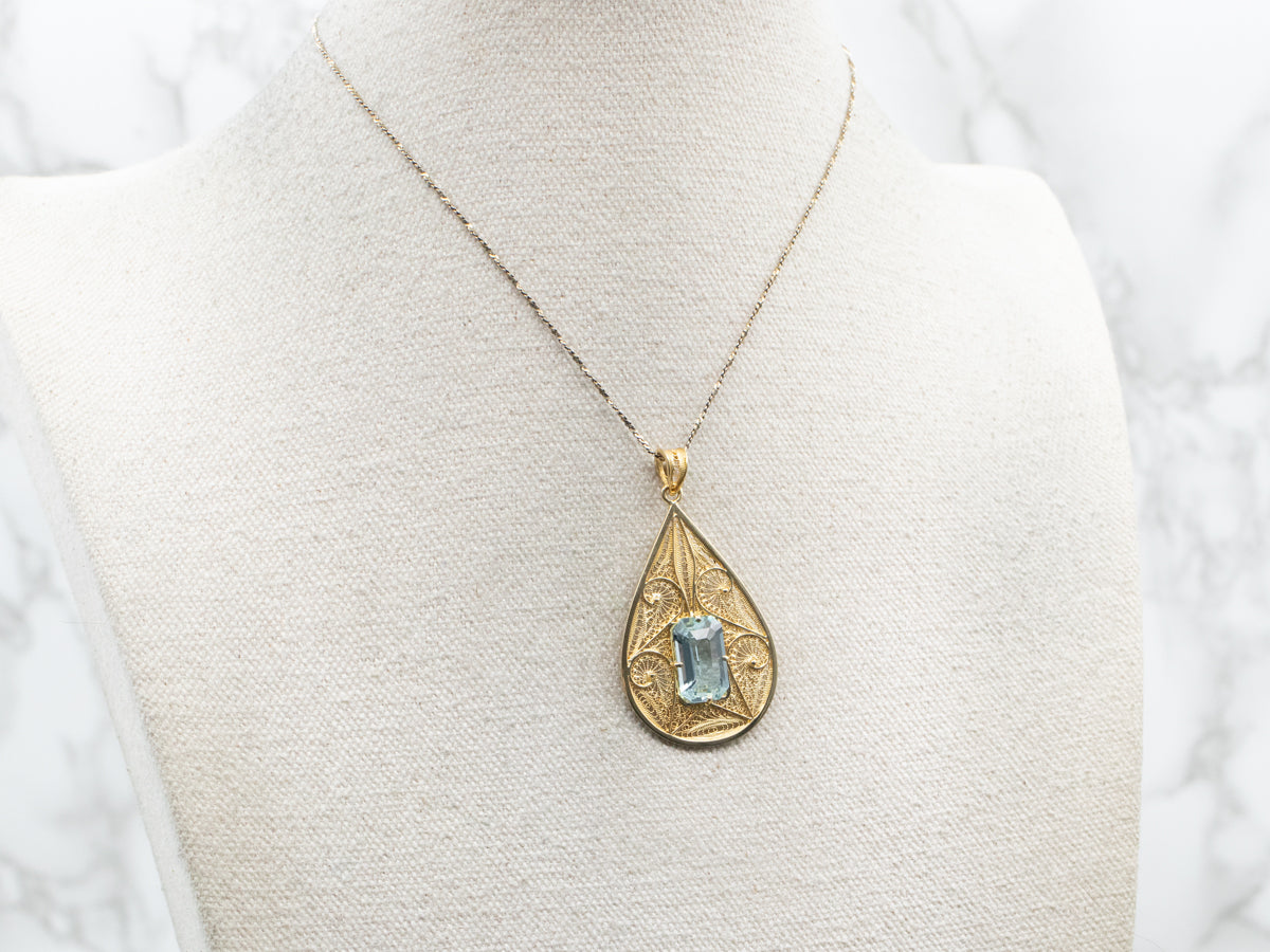 Stunning 18K Gold Aquamarine Filigree Pendant