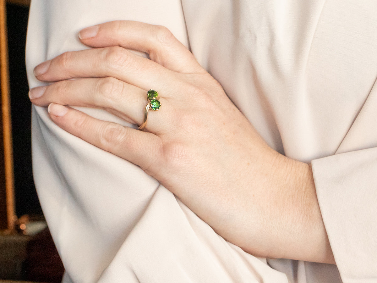 Anillo Bypass de Turmalina Verde