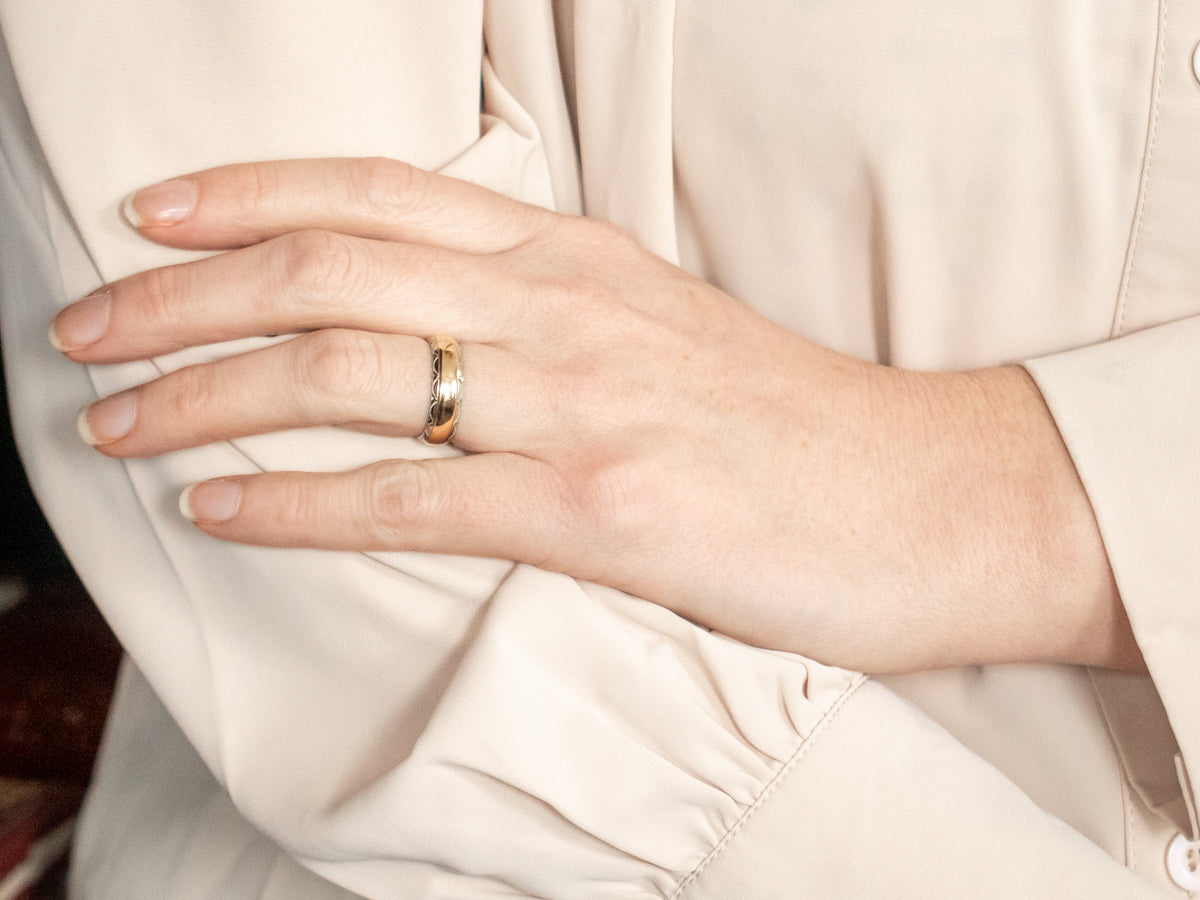 Mid Century Two Tone Gold Pattern Edge Band