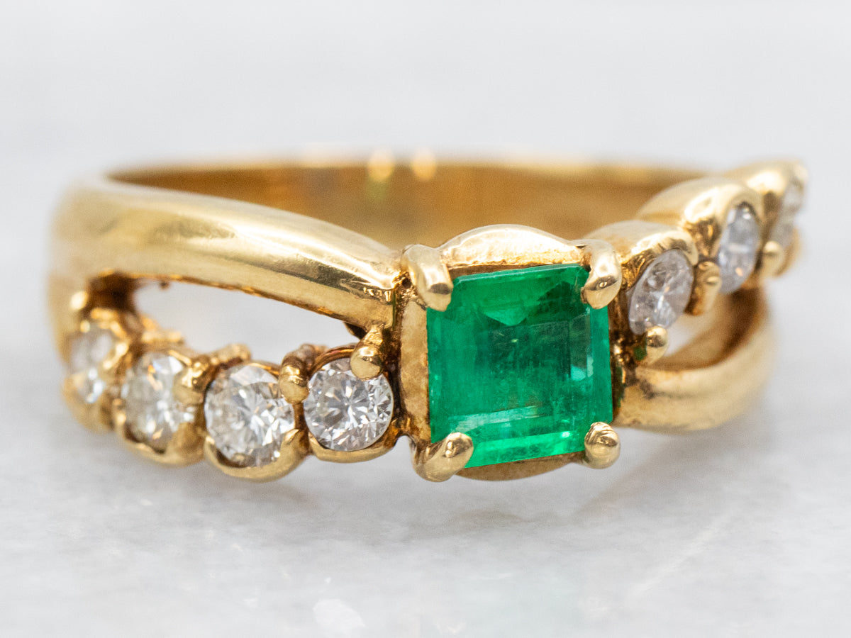 Modern 18K Gold Emerald and Diamond Ring