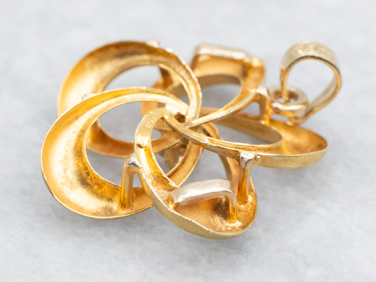 Colgante Nudo de Diamantes en Oro Amarillo