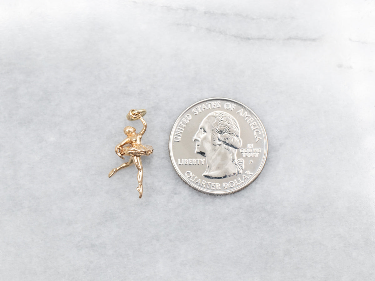 Charm Bailarina en Oro Amarillo