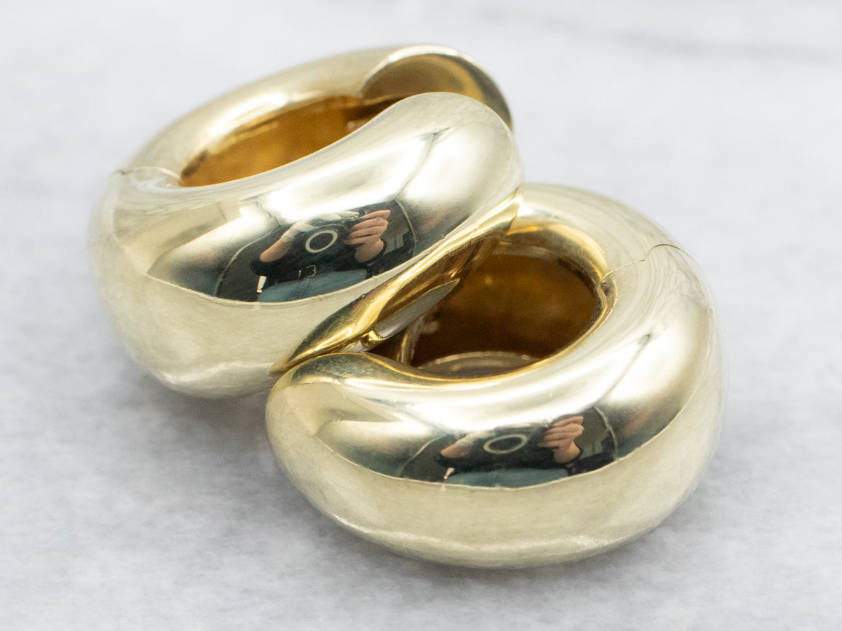 Pendientes de aro Huggie anchos de oro amarillo