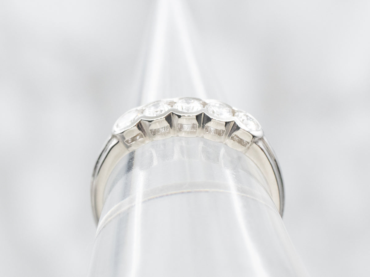Banda de diamantes engastada con bisel de platino