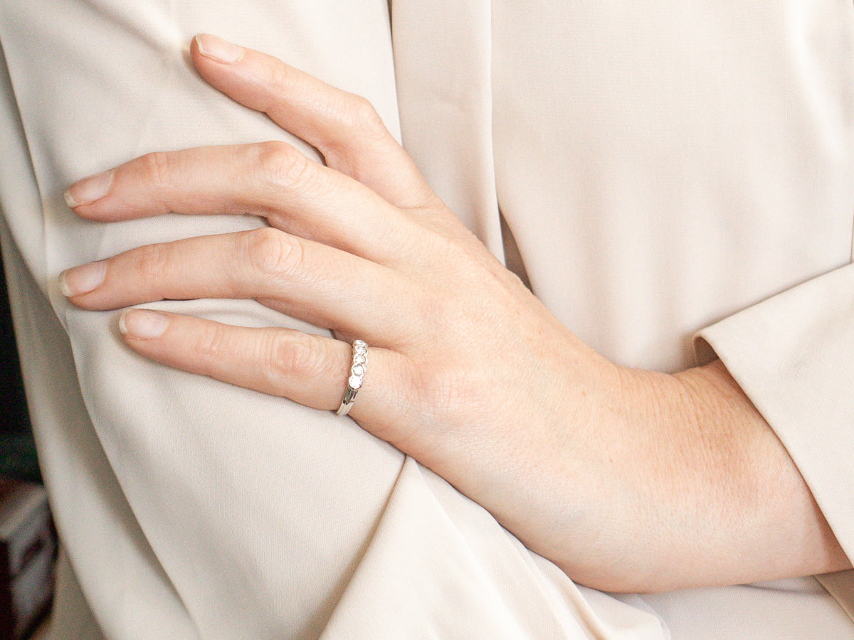 Banda de diamantes engastada con bisel de platino