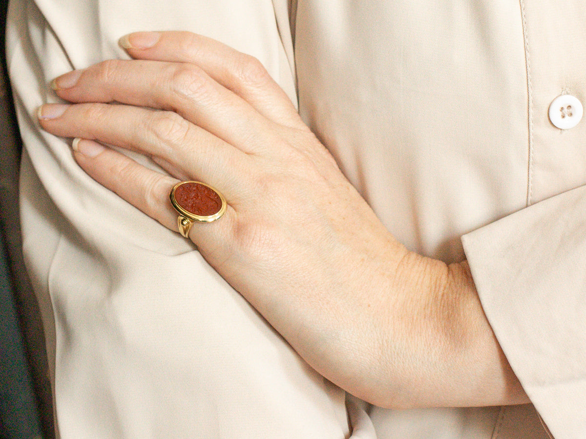 Vintage Green Gold Family Crest Carnelian Intaglio Ring