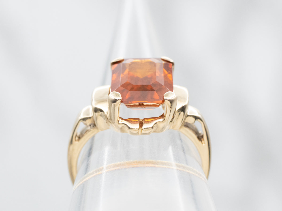 Anillo vintage de circonita naranja y oro