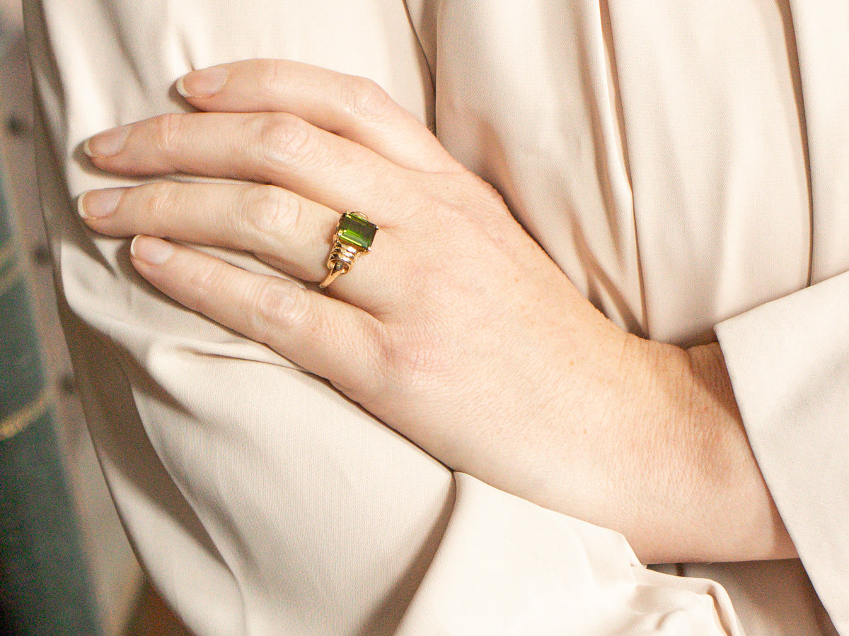 Anillo Solitario Turmalina Verde