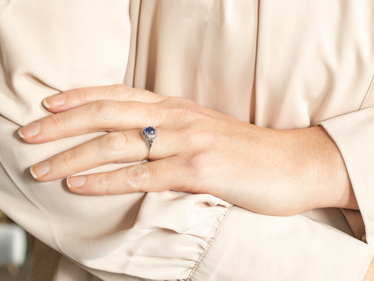 Anillo de compromiso con solitario de zafiro Art Déco