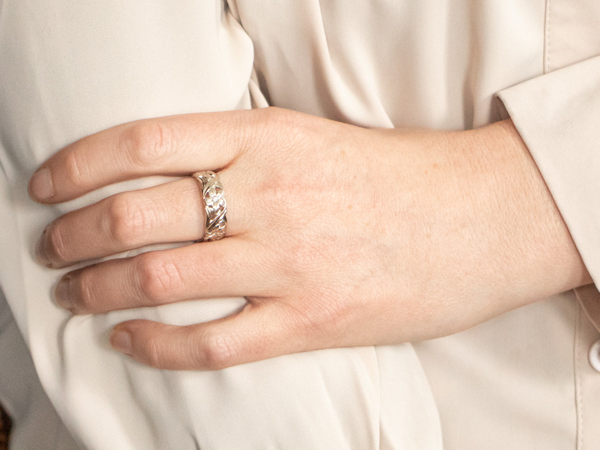 Vintage Floral Art Carved Diamond Band