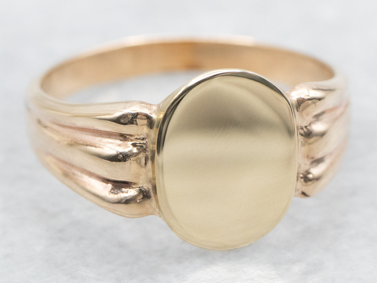 Vintage Ribbed Gold Signet Ring