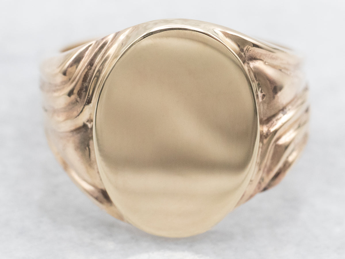 Men's Vintage Ribbed Gold Signet Ring