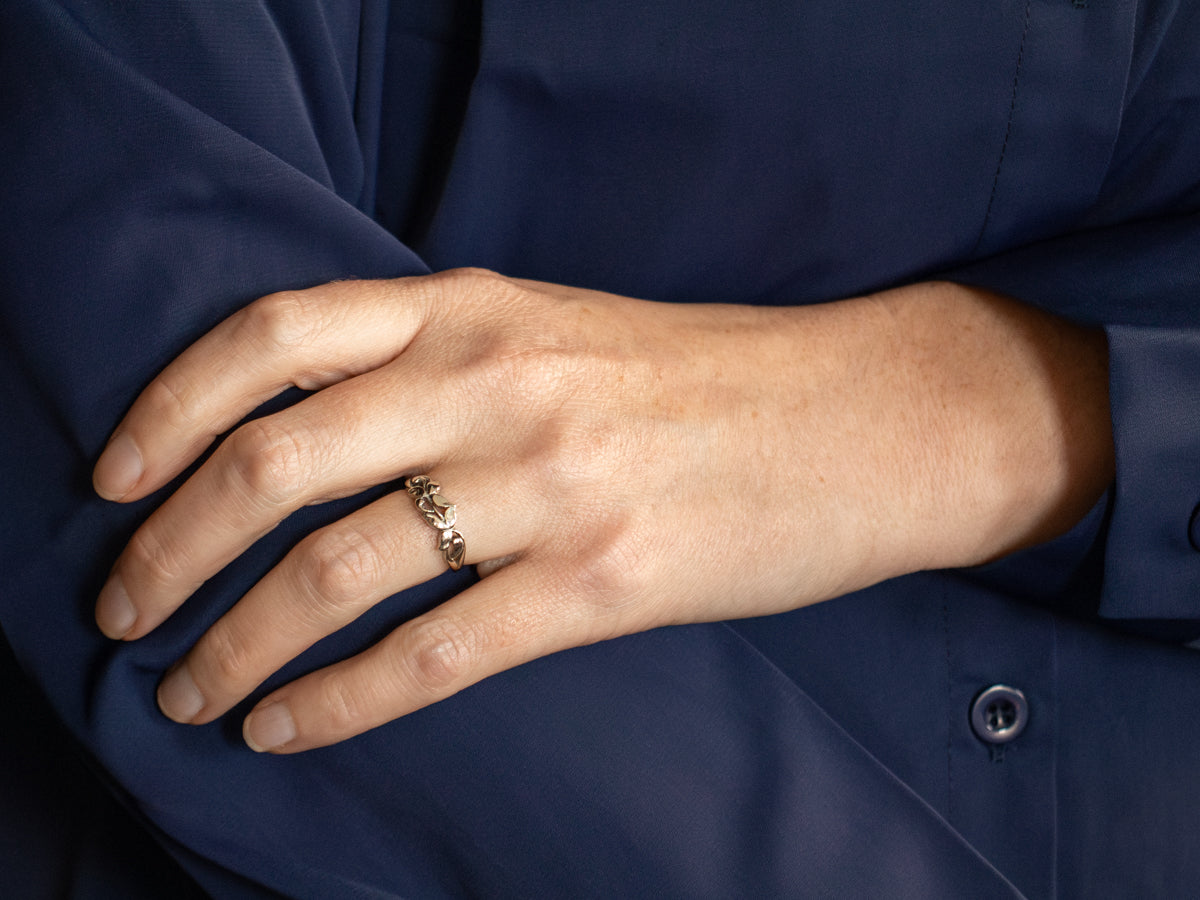 Vintage Art Carved White Gold Botanical Band