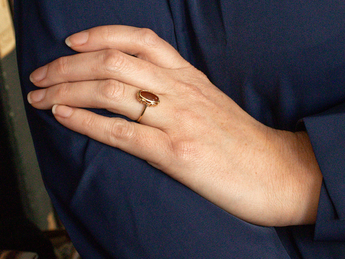 Scalloped Gold Carnelian Solitaire Ring