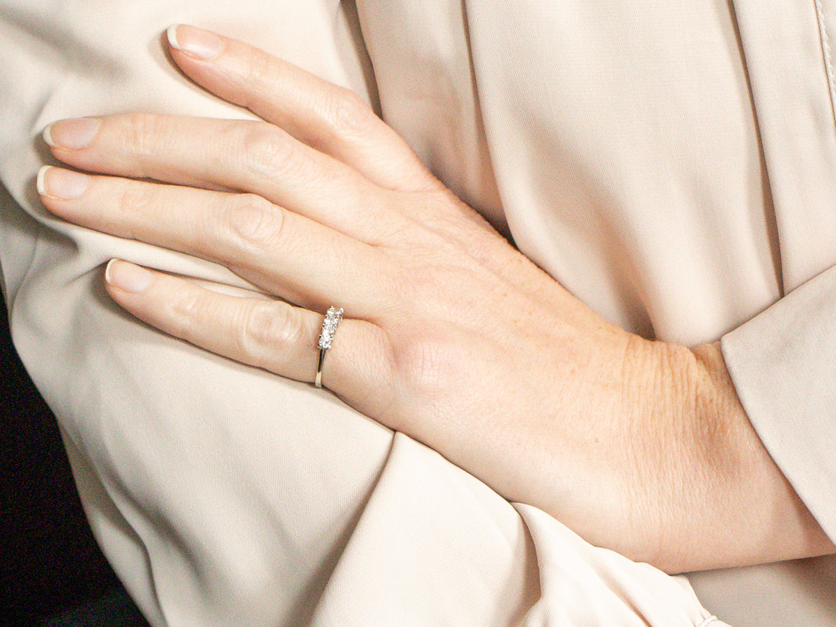 Vintage White Gold Five Diamond Band