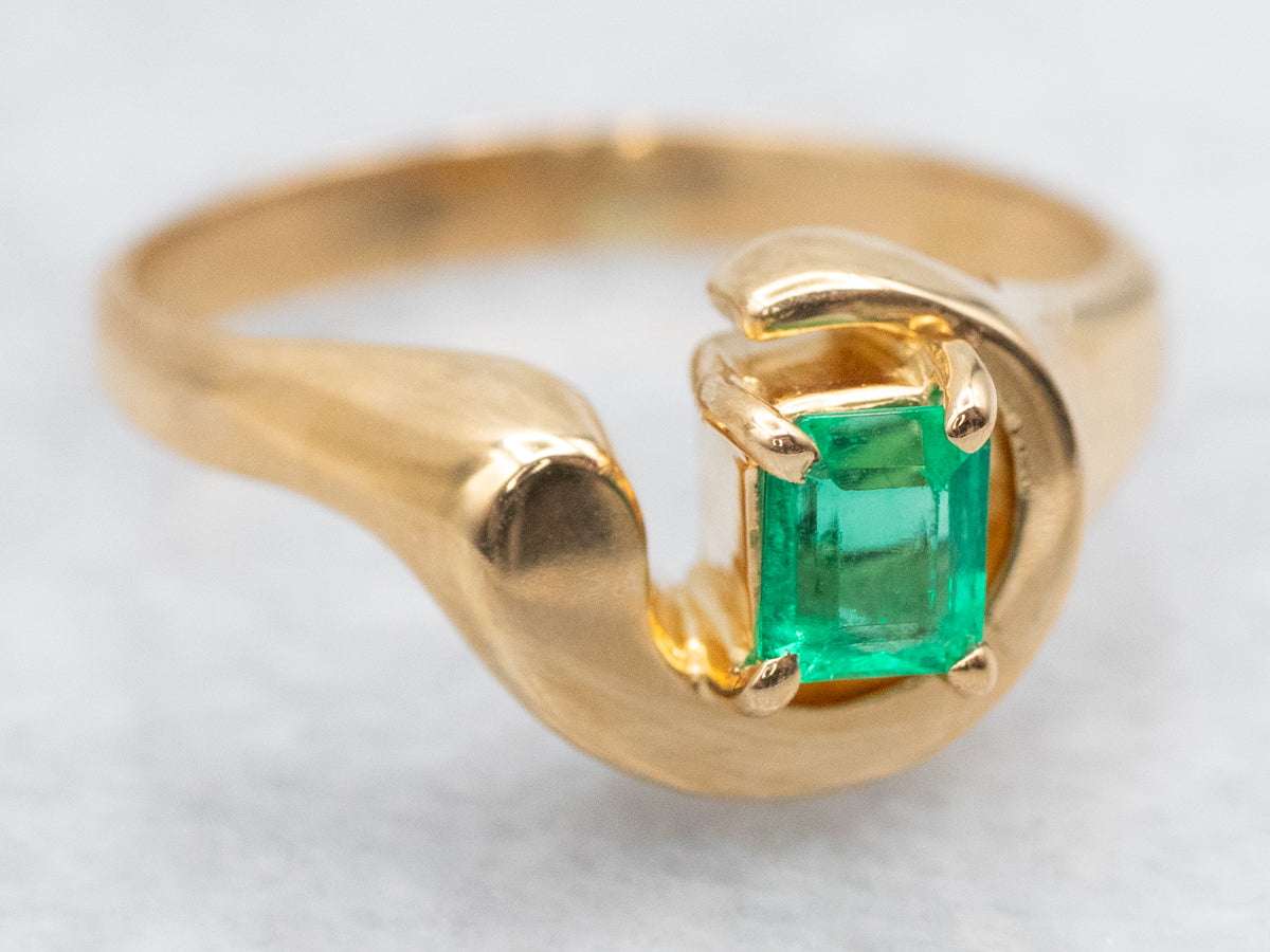 Modernist Gold Emerald Solitaire Swirl Ring