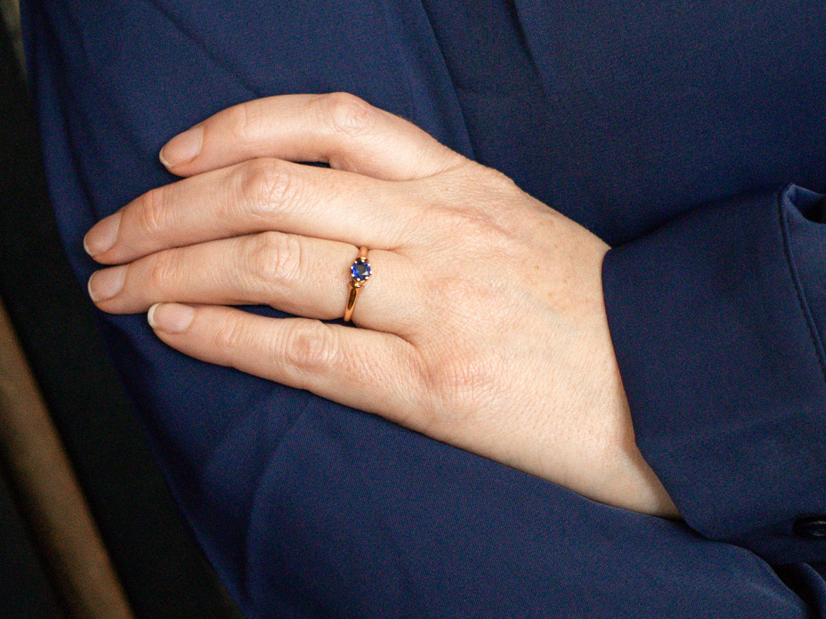 Lovely Antique Sapphire Solitaire Engagement Ring