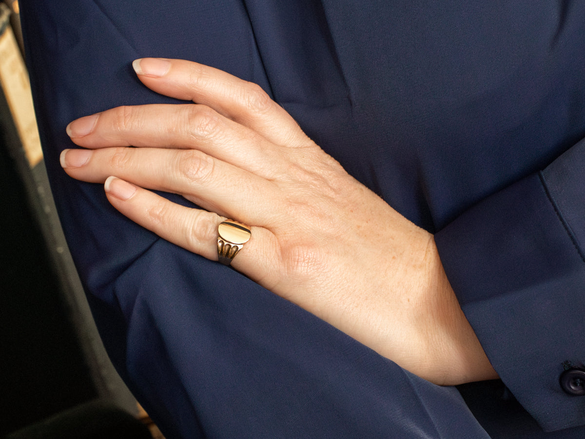 Vintage Gold Oval-Top Signet Ring