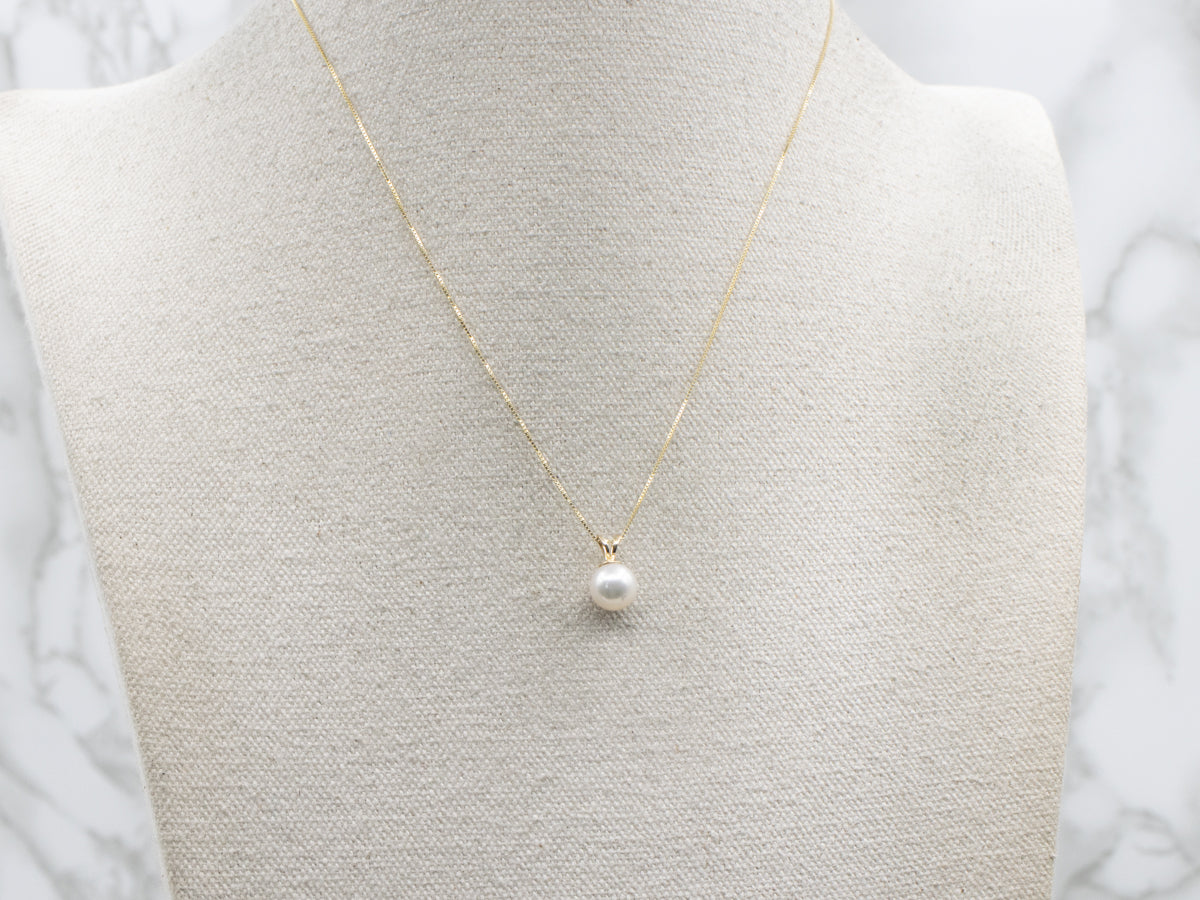Simple Pearl Solitaire Pendant in Yellow Gold