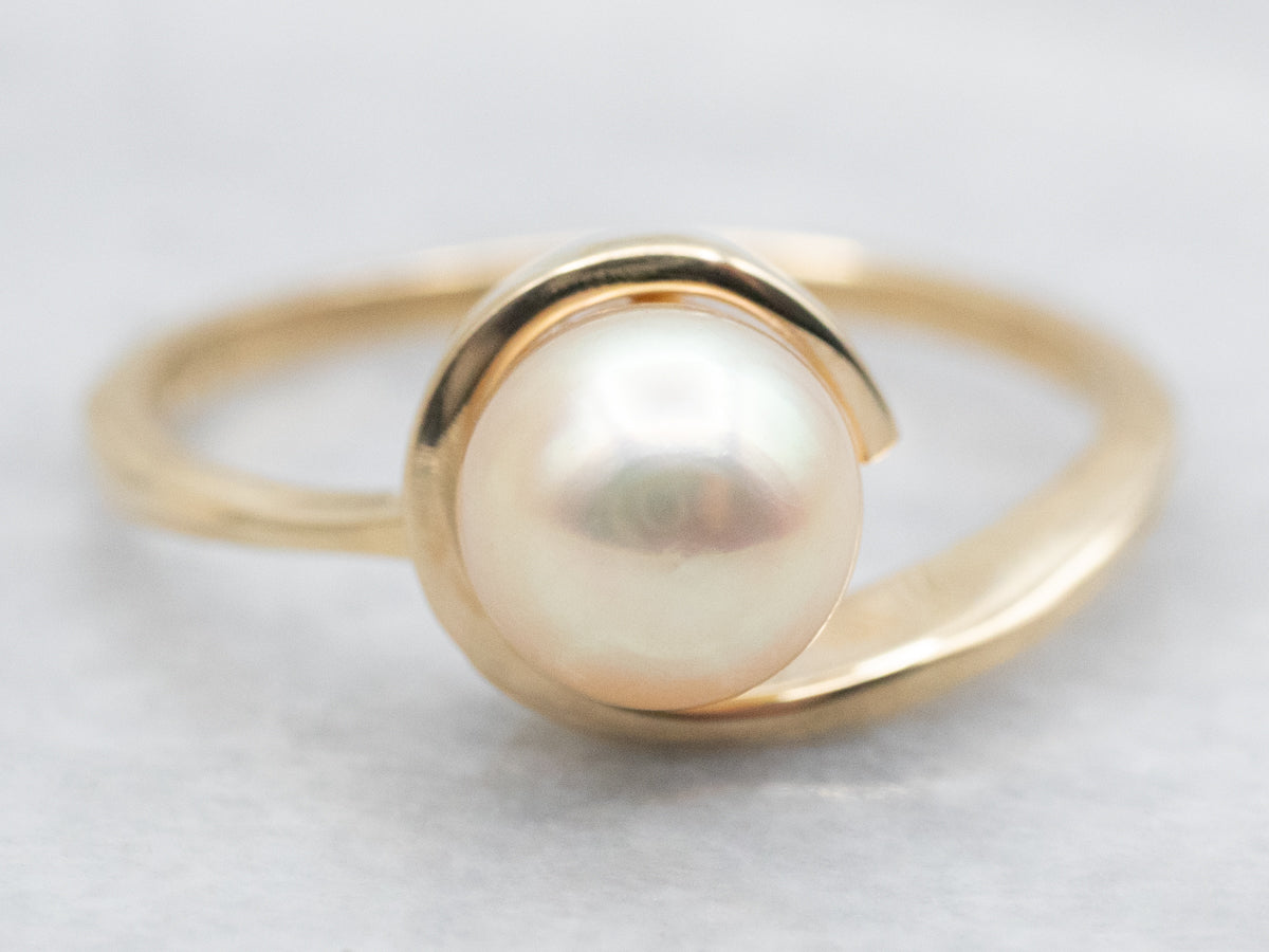 Scrolling Champagne Pearl Solitaire Ring
