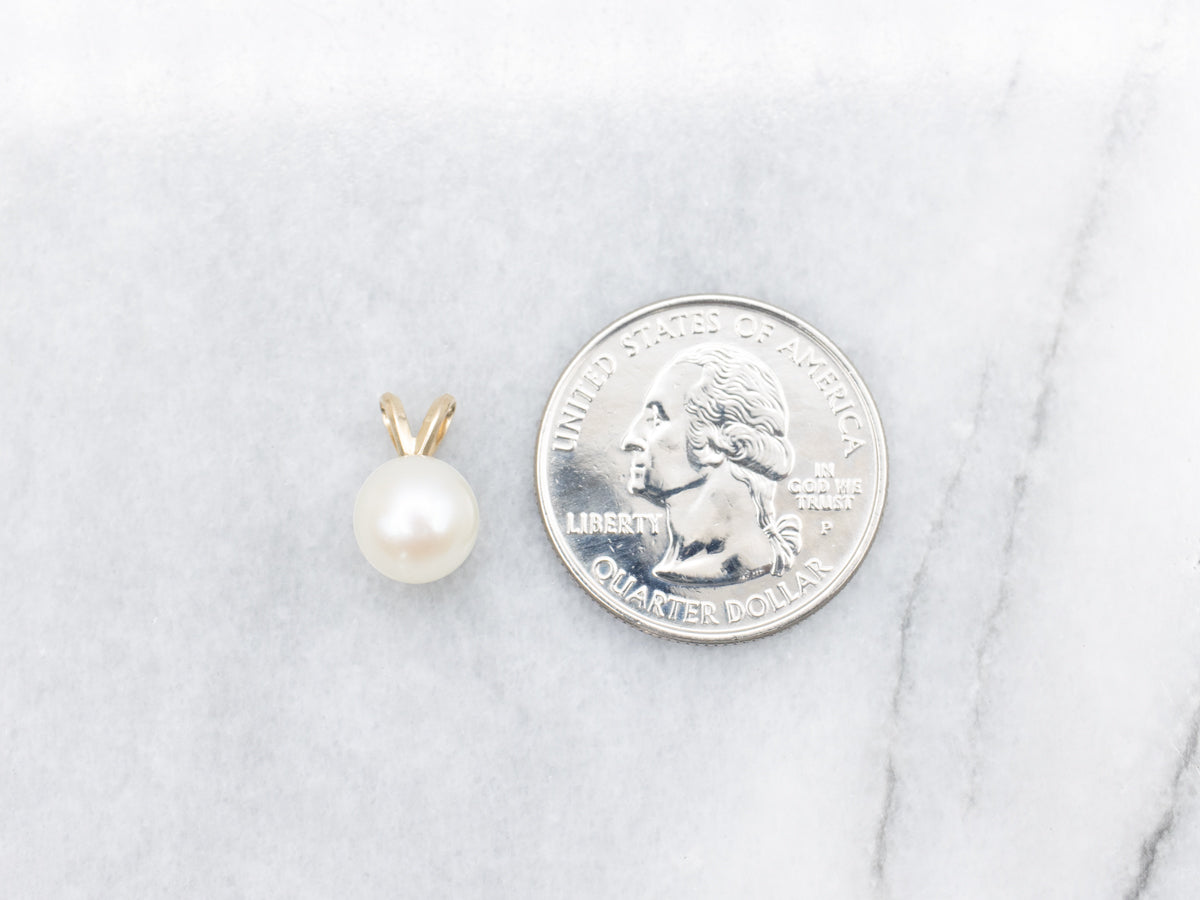 Simple Pearl and Gold Solitaire Pendant