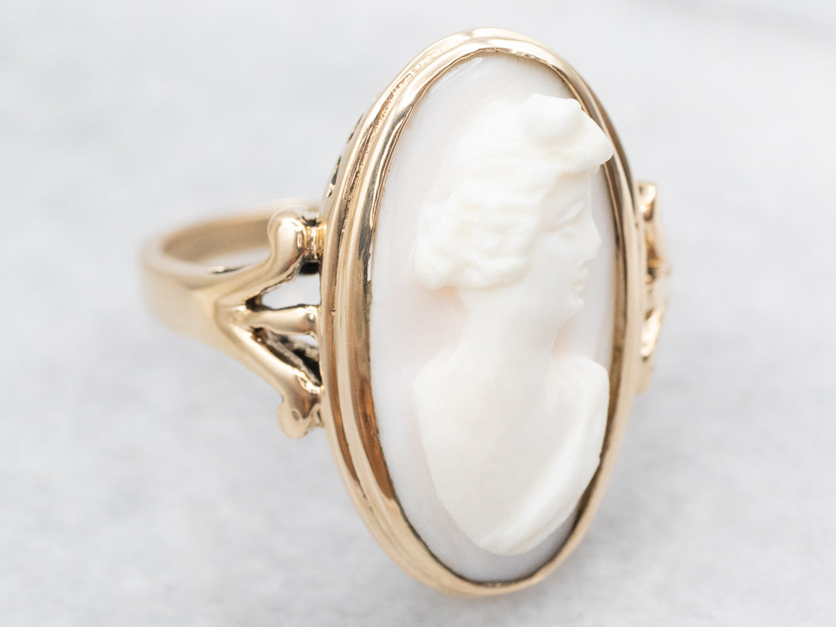 Vintage Soft Pink Cameo Ring