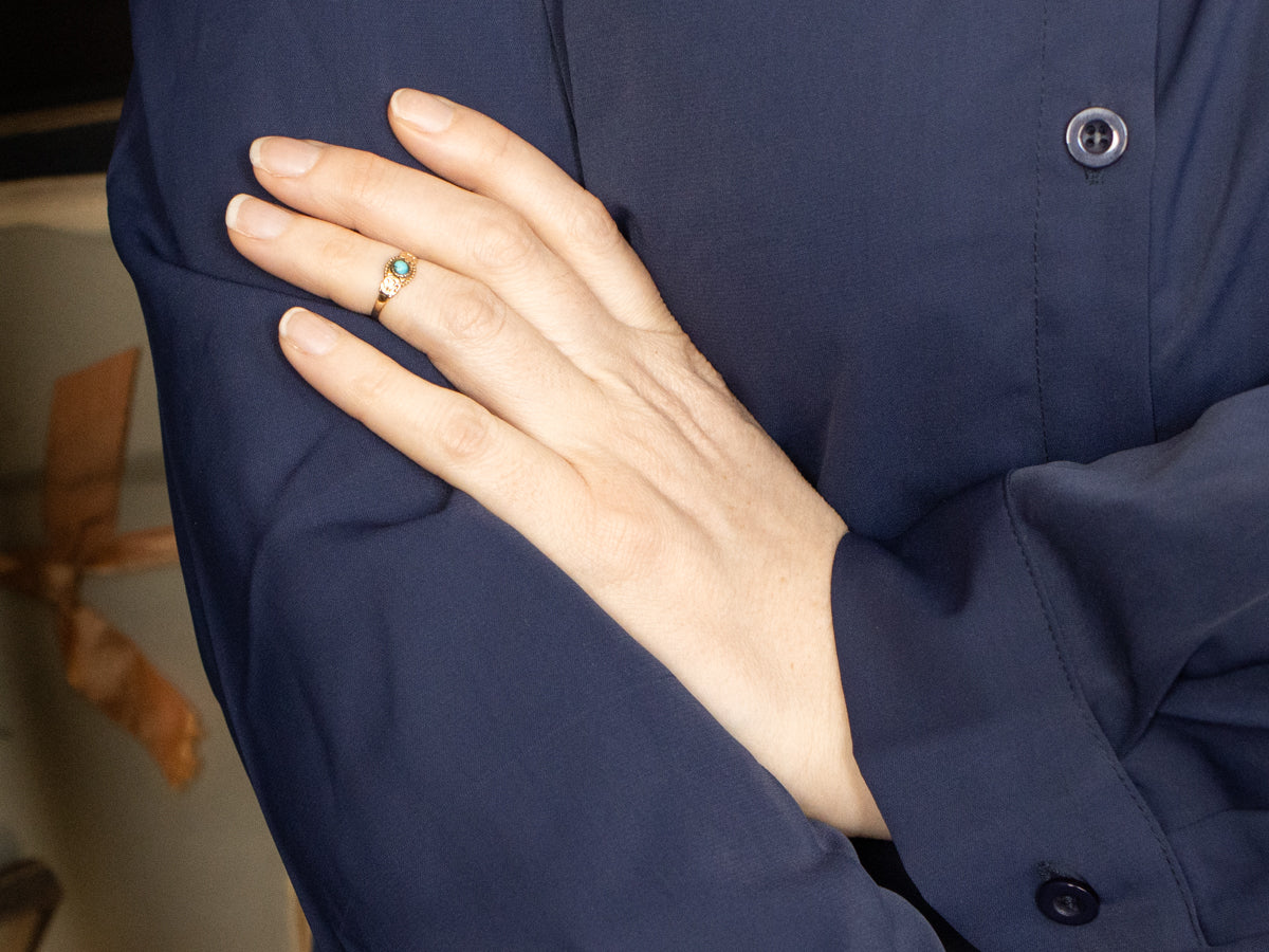 Vintage Turquoise Ring with Scallop Details