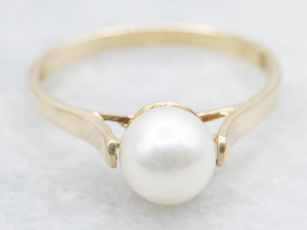 Vintage White Pearl Solitaire Ring