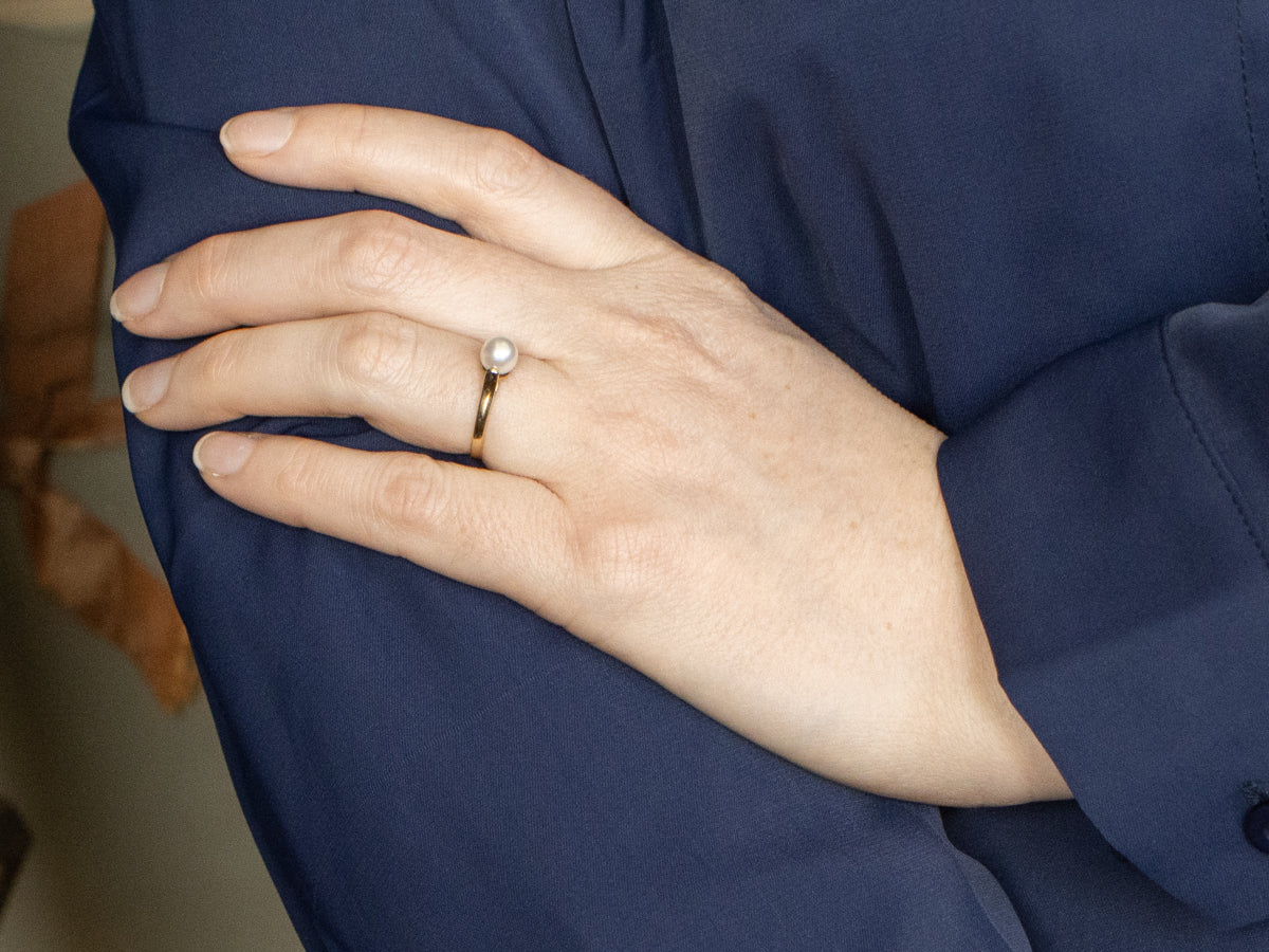 Vintage White Pearl Solitaire Ring