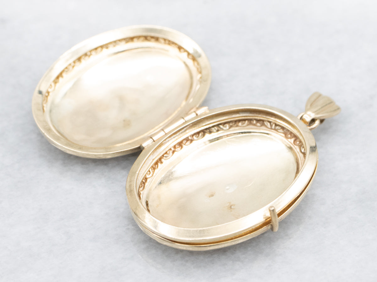 Vintage Gold Oval Floral Engraved Locket