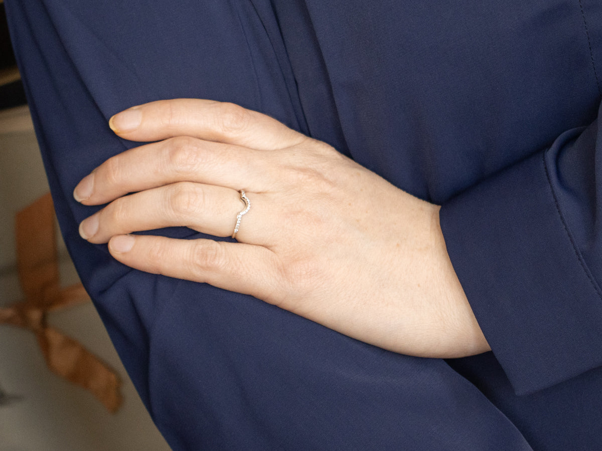 Curved Contour Diamond Band