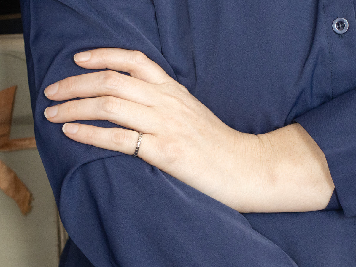 Vintage Platinum Embossed Floral Pattern Band