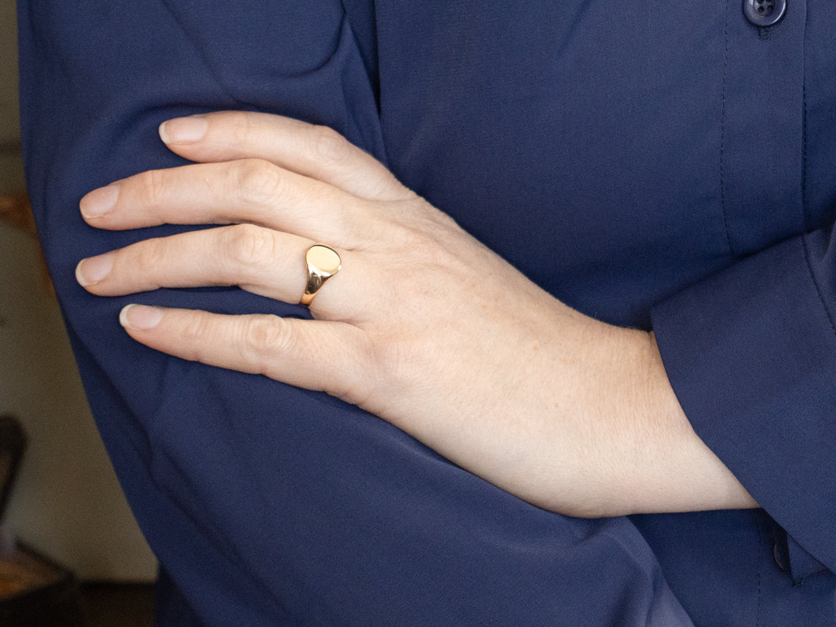 Oval Top Plain Signet Ring