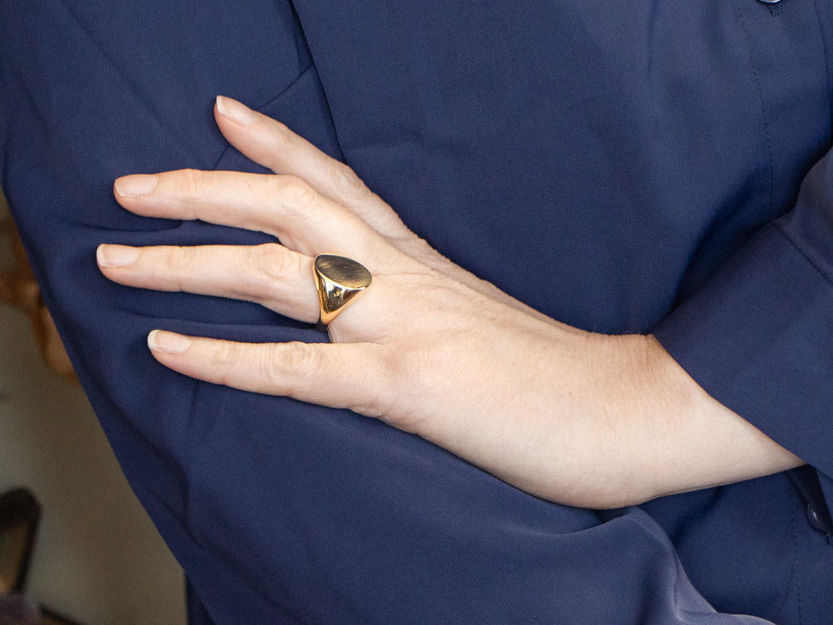 Plain Oval Top Signet Ring