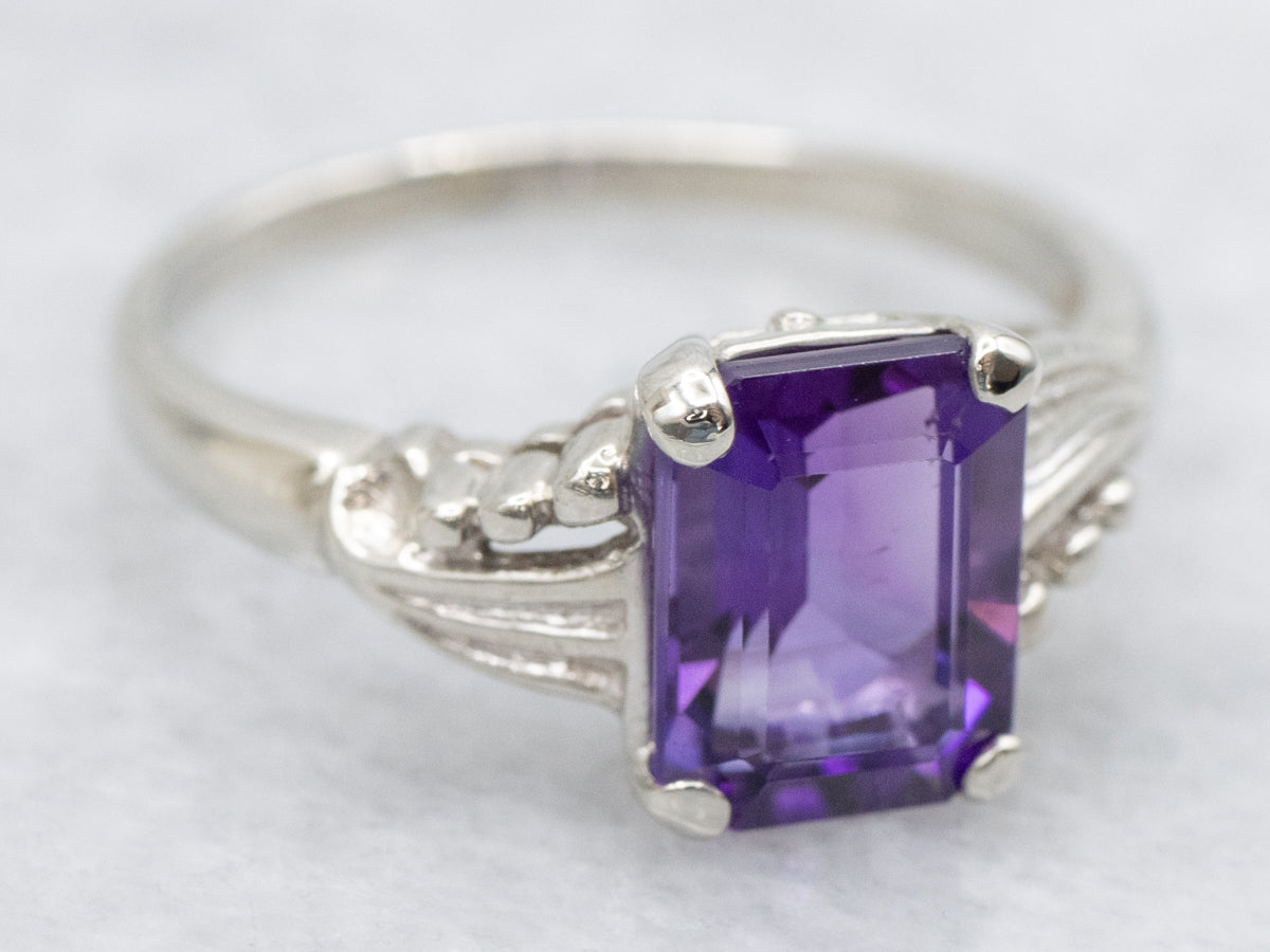 Vintage Gold and Amethyst Solitaire Ring