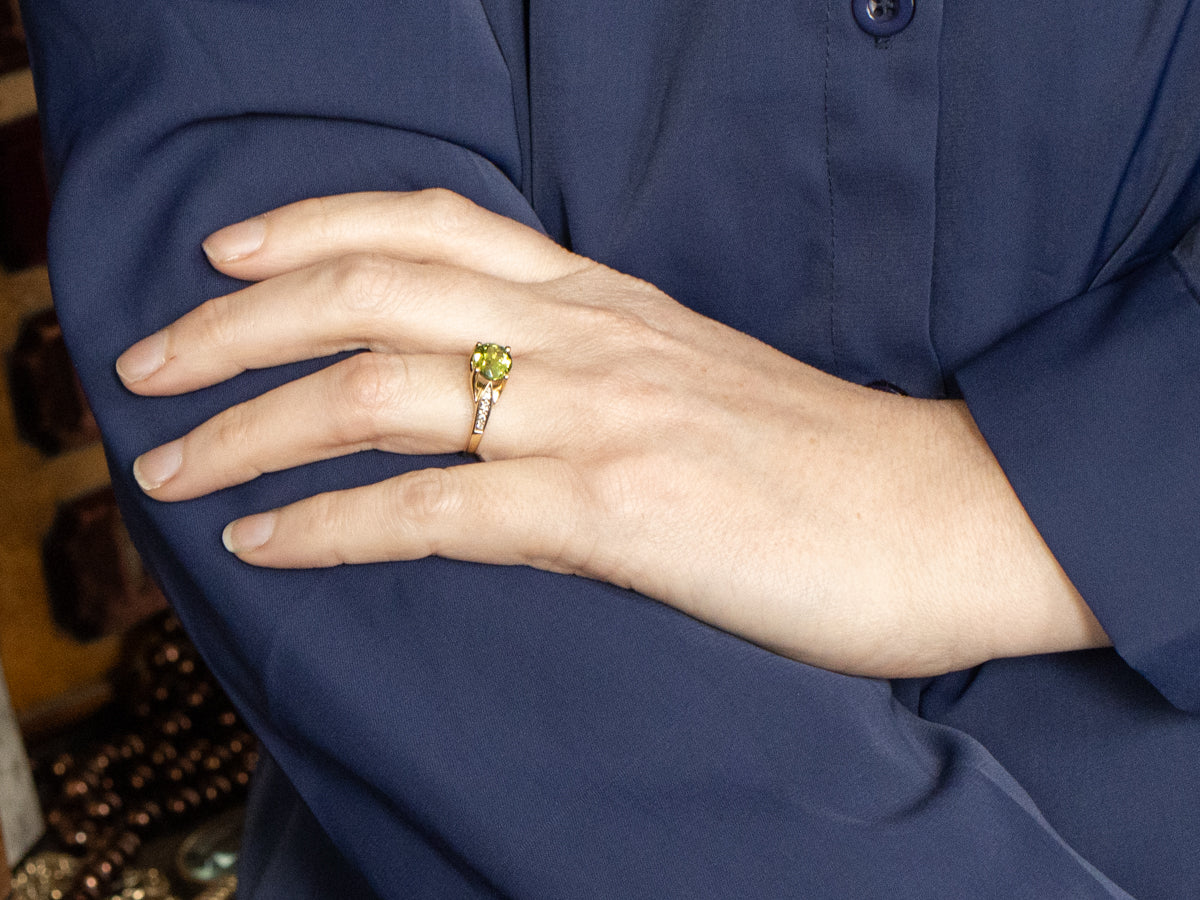 Modern Bright Green Tourmaline and Diamond Ring