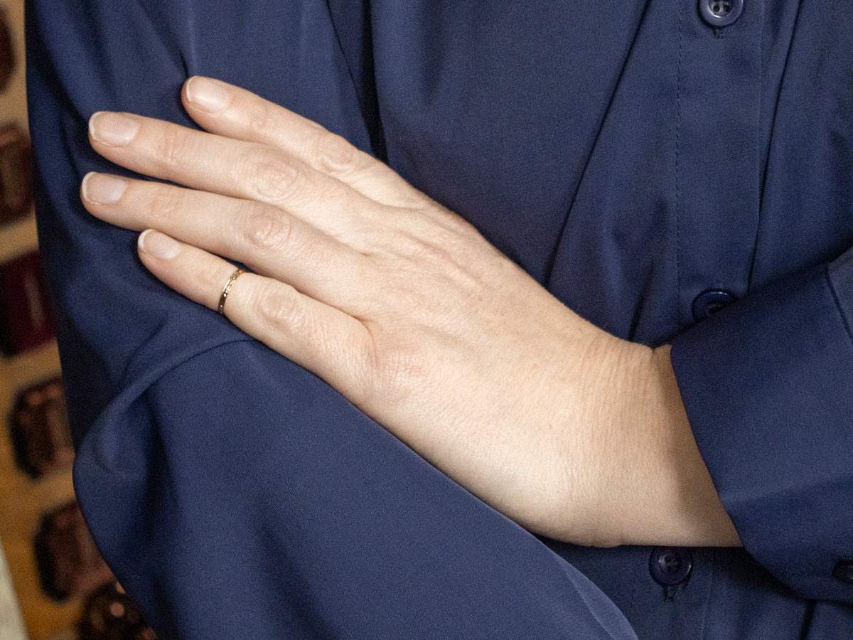 Mini Vintage Gold Forget-Me-Not Pattern Band