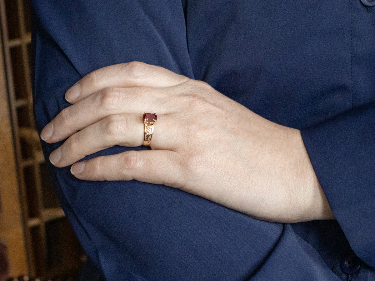 Rhodolite Garnet Scrolling Gold Filigree Solitaire Ring