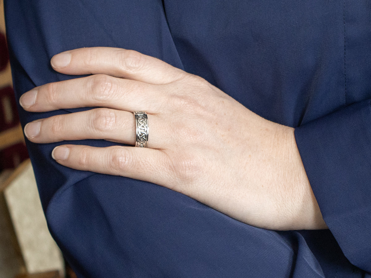 Men's Platinum Celtic Knot Pattern Band