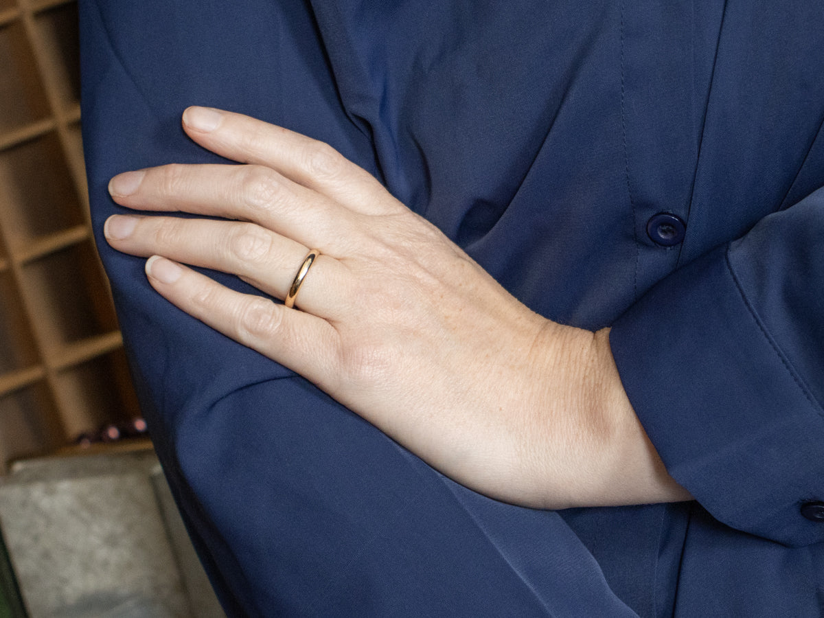 Thin Gold Comfort Fit Band