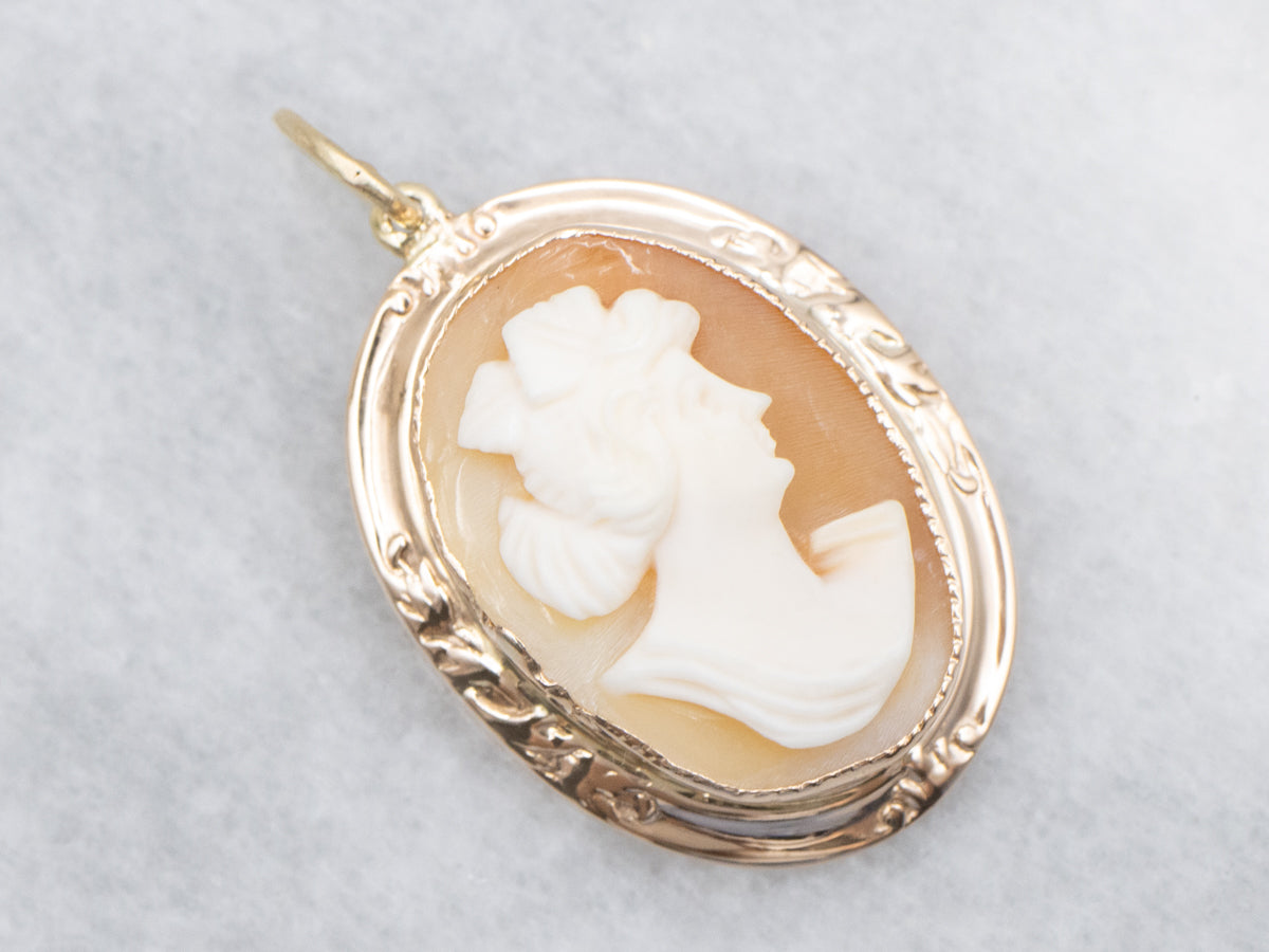 Vintage Gold Shell Cameo Pendant