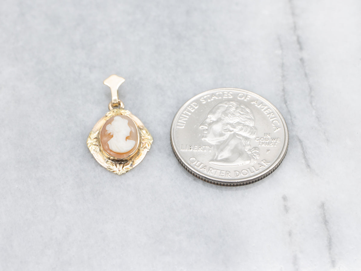 Vintage Gold Cameo Pendant in Engraved Gold Setting