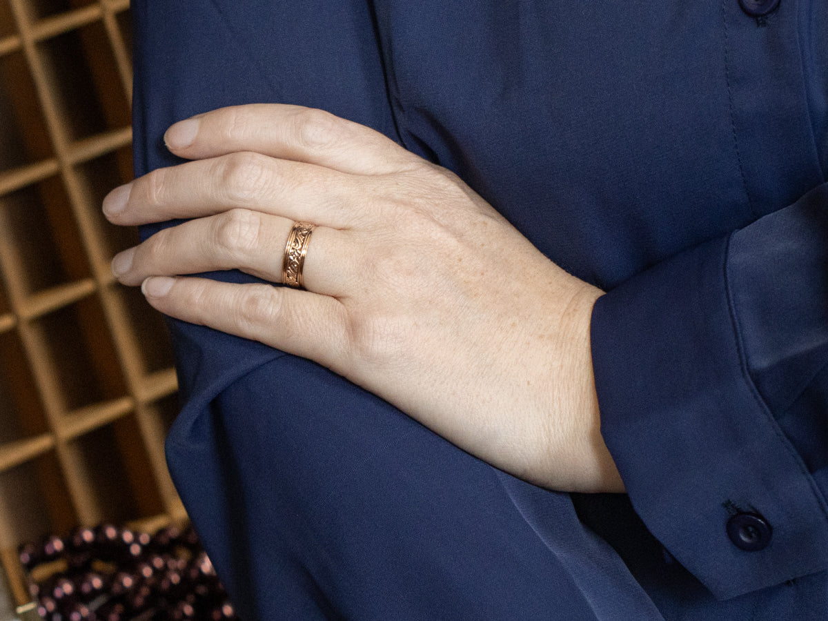 Vintage Rose Gold Pierced Floral Patterned Band