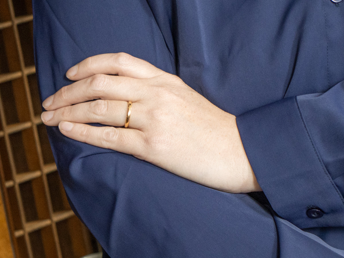 Antique 22K Gold Floral Pattern Band