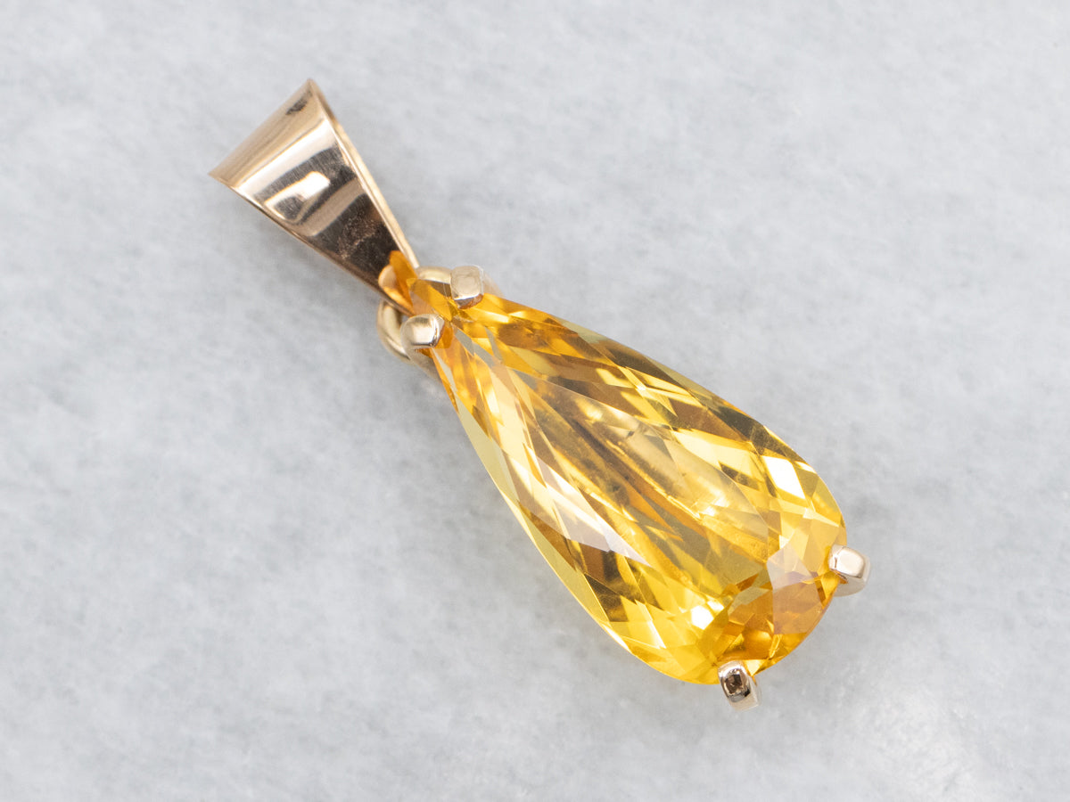 Modern Gold Yellow Beryl Solitaire Pendant