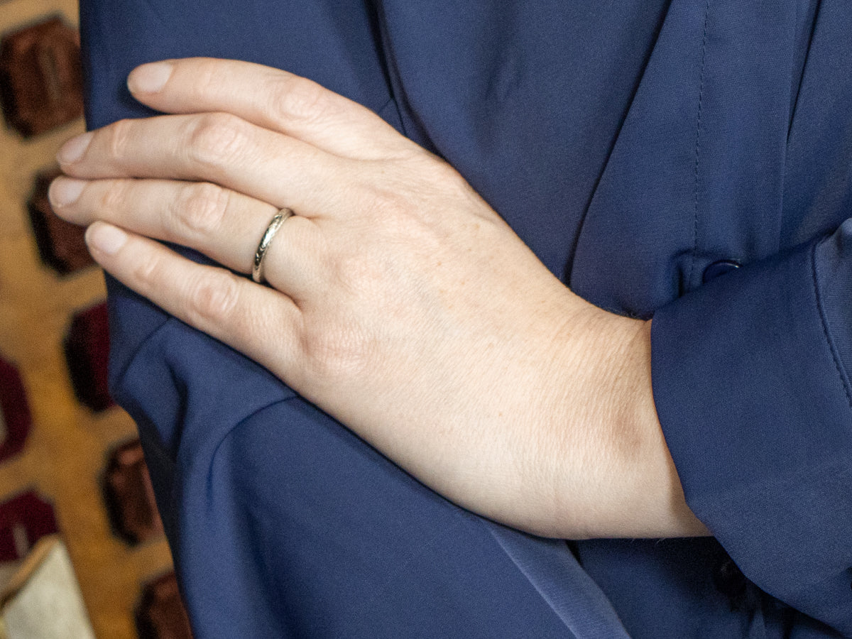 Engraved Antique Forget-Me-Not Band