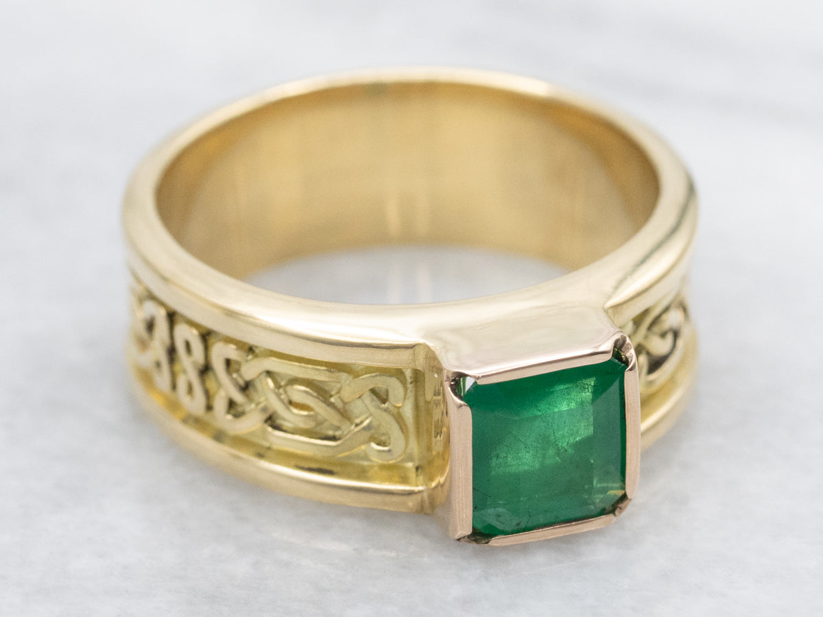 Unisex Gold and Emerald Celtic Solitaire Ring