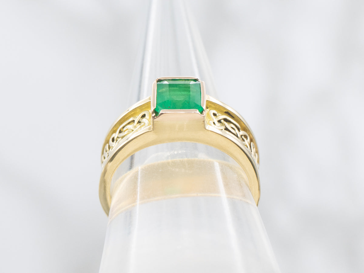 Unisex Gold and Emerald Celtic Solitaire Ring