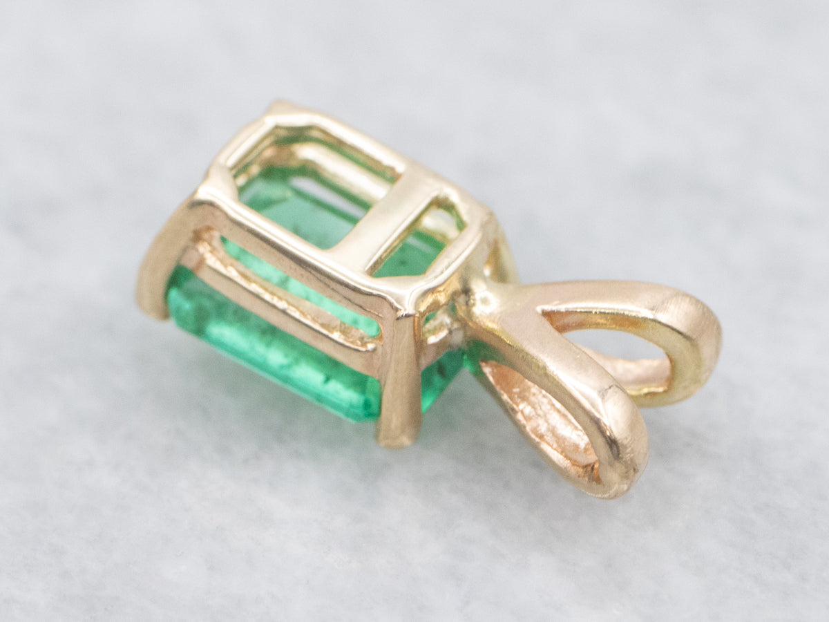 Yellow Gold Emerald Solitaire Pendant